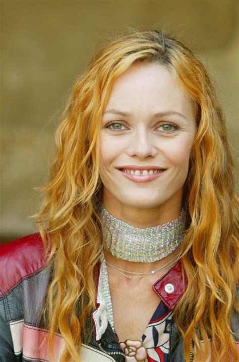 Vanessa Paradis Pictures Search (21 galleries)